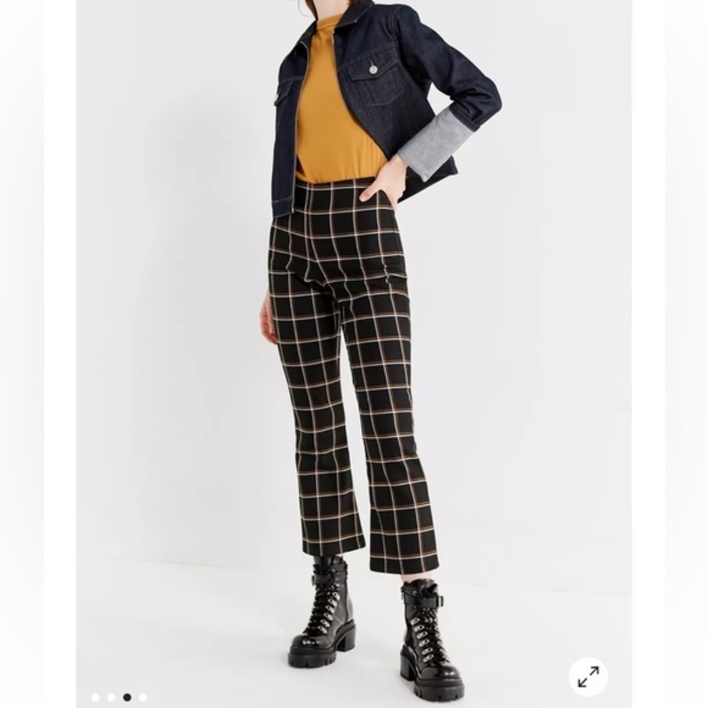 Urban Outfitters Black & Beige Highrise Plaid Mini Kick Flare Pants Size Small